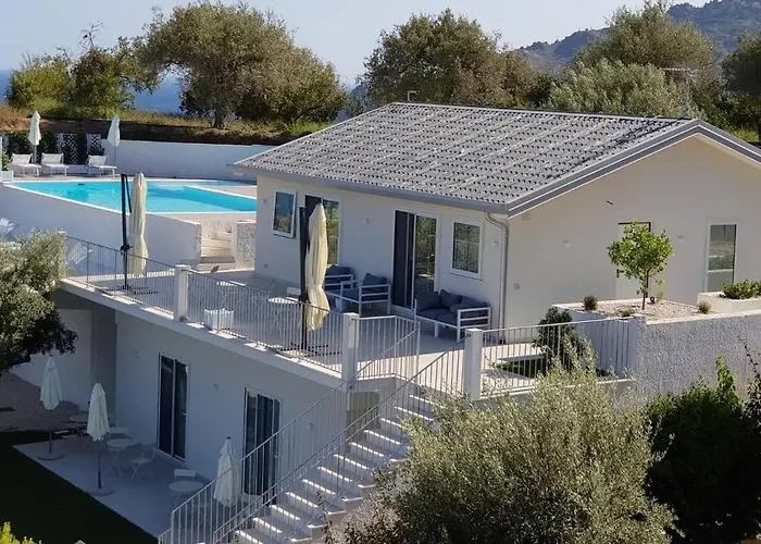 Villa Infinity ∞