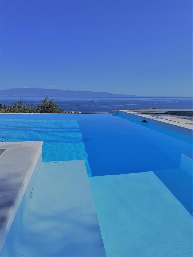 Infinity ∞ Guest house Santa Teresa Di Riva